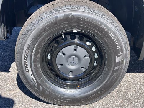 New 2025 Mercedes-Benz Sprinter 2500 image 12