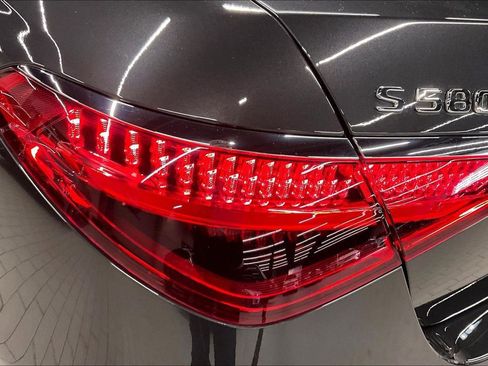 Certified 2025 Mercedes-Benz S 580e 4MATIC Sedan image 25