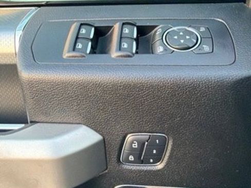 Used 2017 Ford F150 Lariat w/ Equipment Group 502A Luxury AWD/4WD image 27