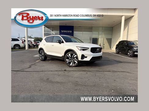 Used 2024 Volvo XC40 B5 Plus w/ Protection Package Premier AWD/4WD image 1