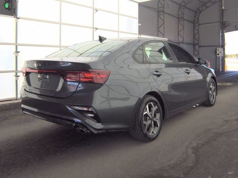 Used 2021 Kia Forte LXS FWD image 4