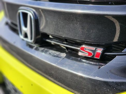 Used 2019 Honda Civic Si image 9