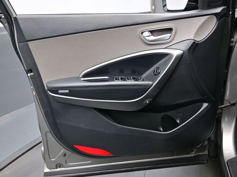 Used 2017 Hyundai Santa Fe Sport image 10