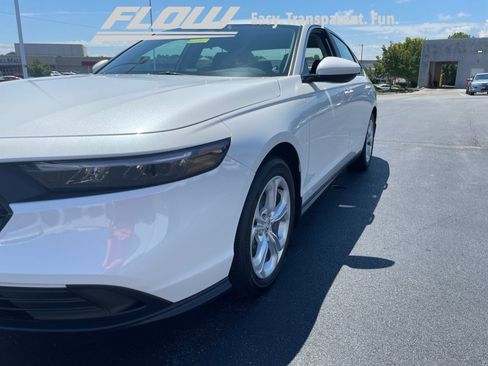 Certified 2023 Honda Accord LX image 26