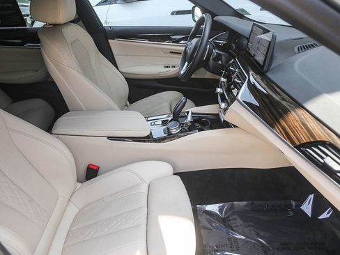 Certified 2023 BMW 530i w/ Convenience Package RWD image 13