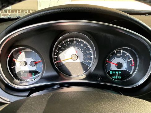 Used 2013 Chrysler 200 Limited image 22