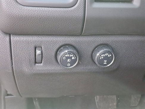 Used 2019 Chevrolet Colorado LT w/ LT Convenience Package image 24