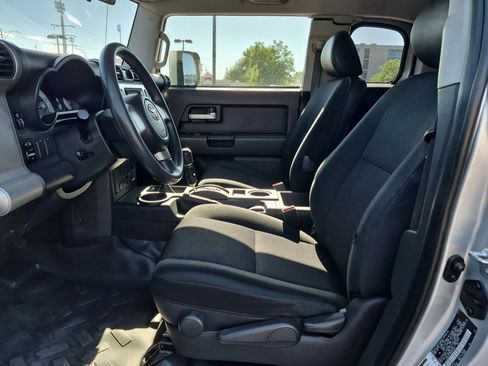 Used 2008 Toyota FJ Cruiser 4WD image 15