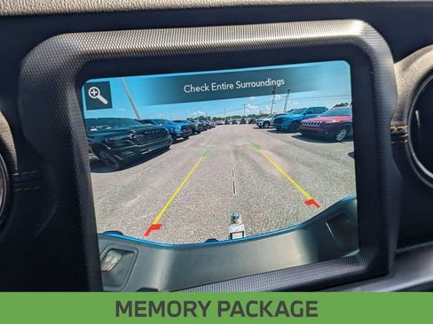 Used 2022 Jeep Gladiator Overland AWD/4WD image 26