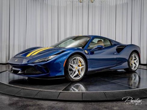Used 2022 Ferrari F8 Tributo RWD image 8