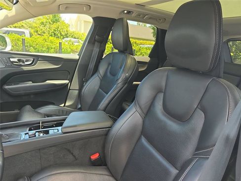 Used 2021 Volvo XC60 T5 Inscription w/ Advanced Package FWD image 18