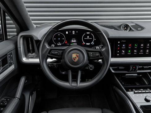 Certified 2025 Porsche Cayenne S AWD/4WD image 17