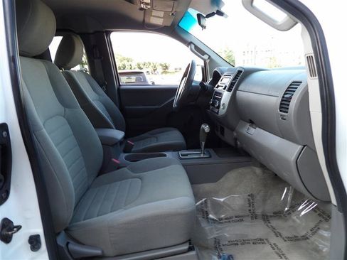 Used 2015 Nissan Frontier S image 15