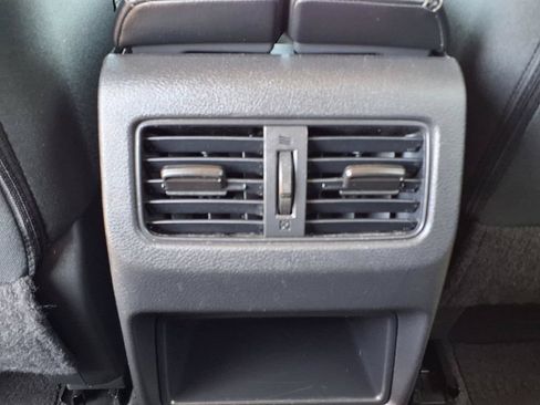 Used 2023 Nissan Rogue S FWD image 16