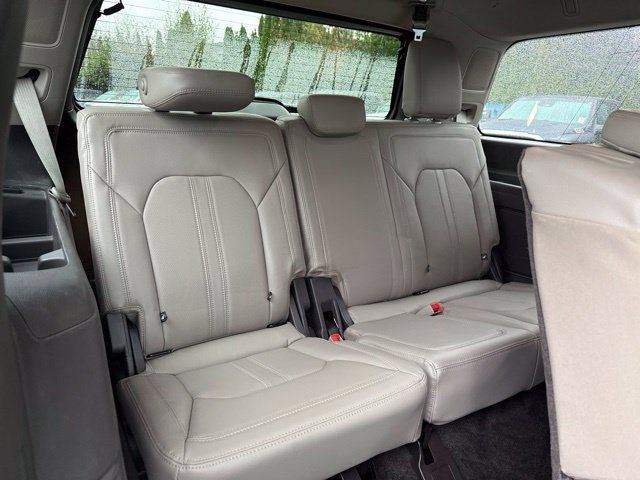 Used 2018 Ford Expedition Limited w/ Equipment Group 301A AWD/4WD image 13