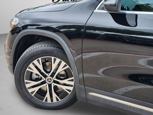 Used 2025 Mercedes-Benz C 300 Sedan image 65