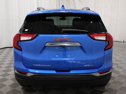 Used 2024 GMC Terrain AT4 AWD/4WD image 33