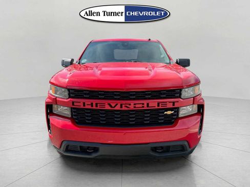 Used 2021 Chevrolet Silverado 1500 Custom w/ Safety Confidence Package image 2
