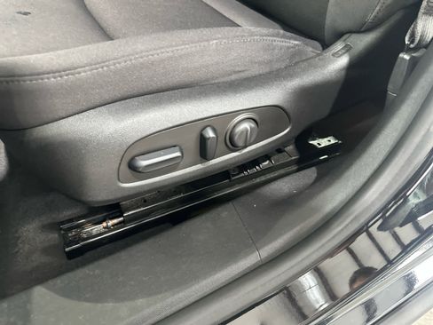Used 2023 Chevrolet Malibu LT FWD image 15