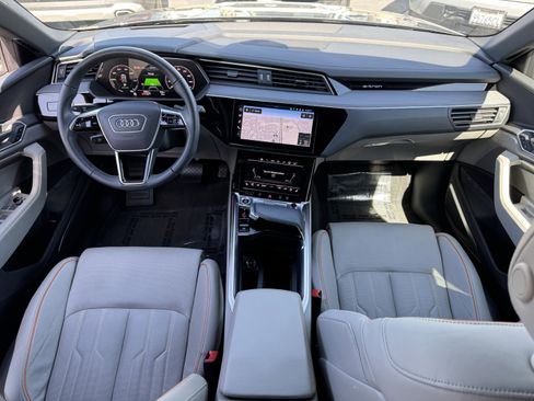 Used 2024 Audi Q8 e-tron Prestige w/ Prestige Package image 33
