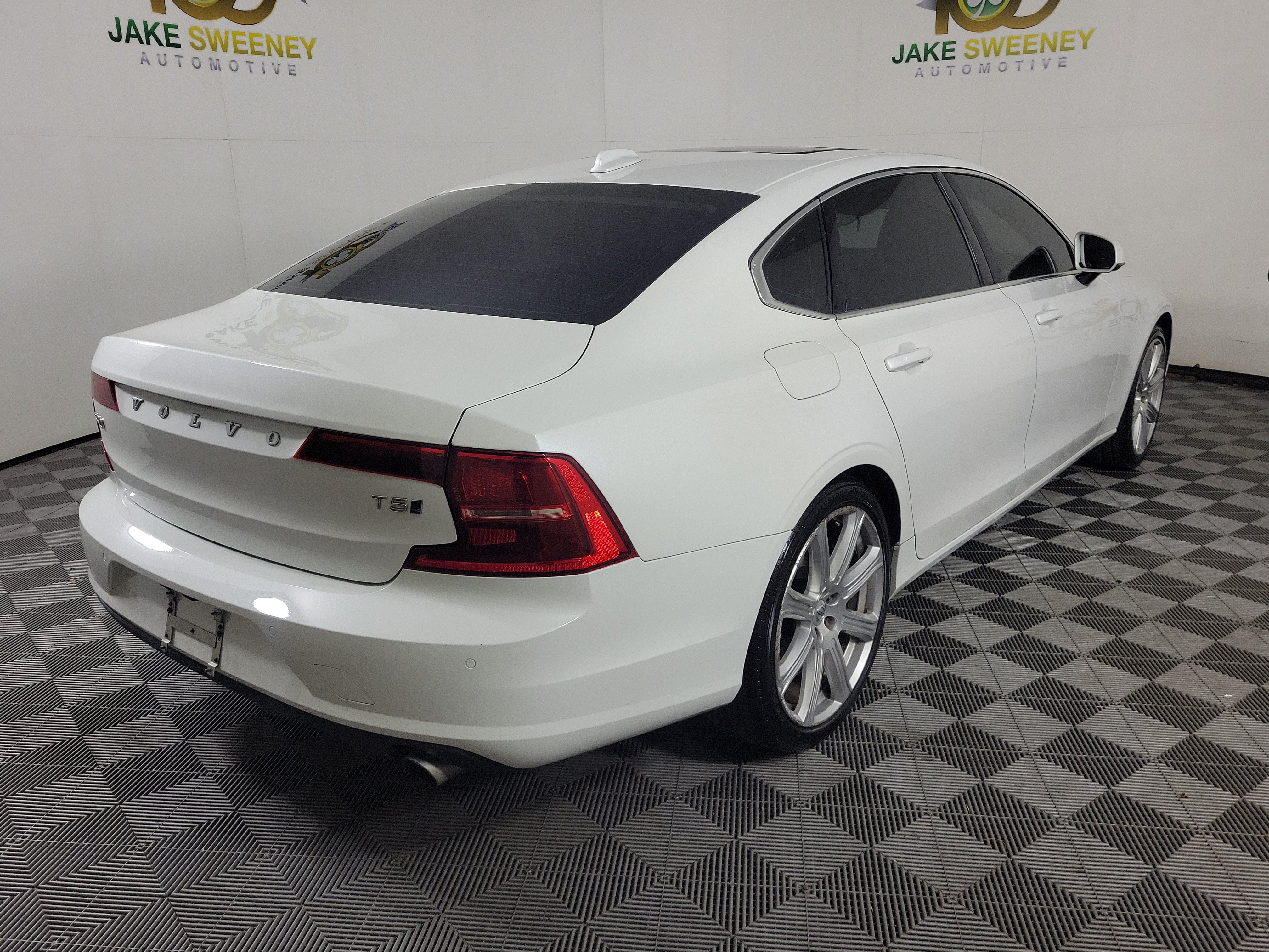 Used 2018 Volvo S90 T5 Momentum w/ Momentum Plus Package AWD/4WD image 7