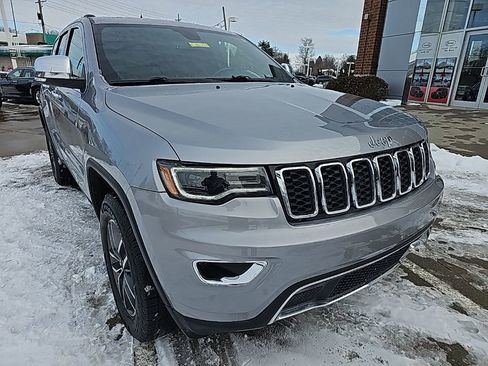 Certified 2020 Jeep Grand Cherokee Limited w/ Premium Lighting Group image 7
