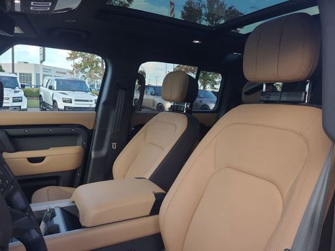 New 2026 Land Rover Defender 110 V8 image 17