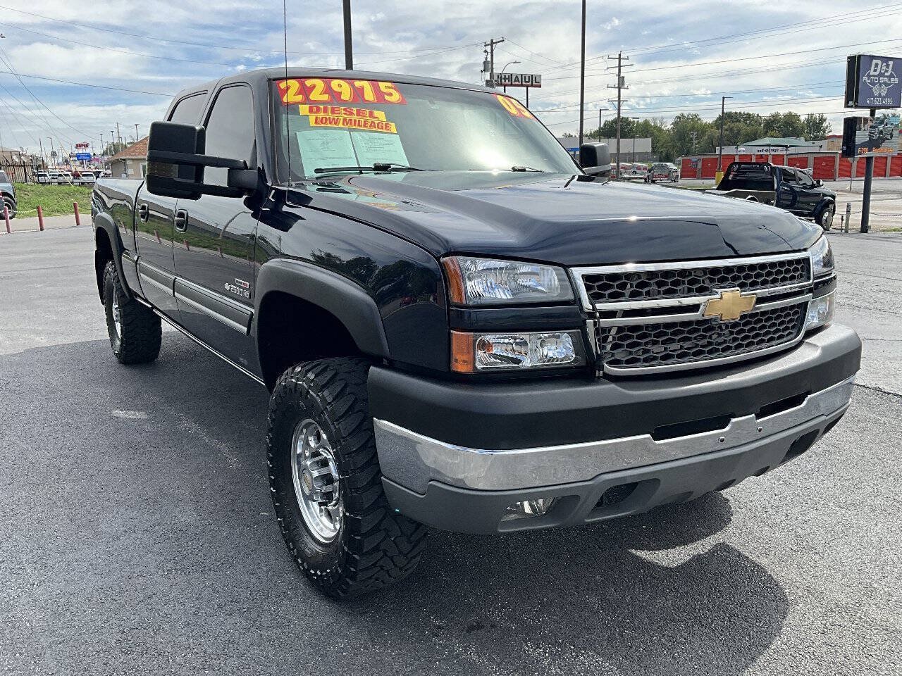 Used 2005 Chevrolet Silverado 2500 LS w/ Heavy-Duty Power Package AWD/4WD image 7