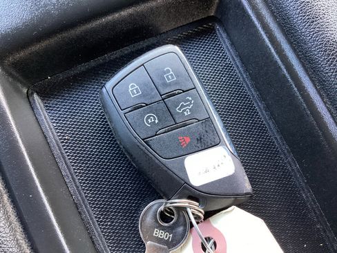 Used 2023 Chevrolet Silverado 1500 Custom image 29