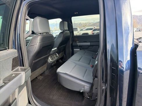 Used 2022 Ford F150 Lightning Lariat image 31