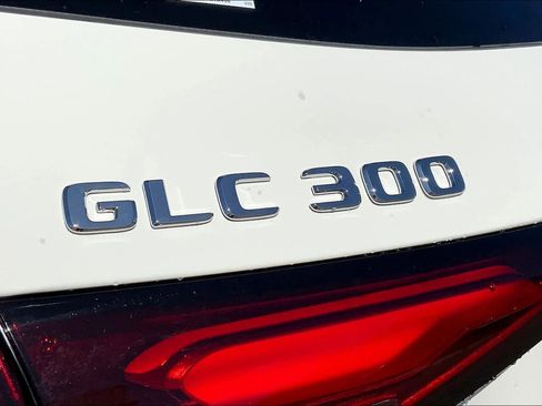 Certified 2025 Mercedes-Benz GLC 300 4MATIC image 19