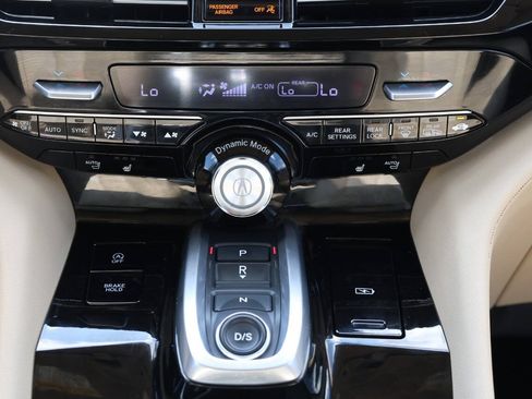 Used 2024 Acura MDX SH-AWD image 22