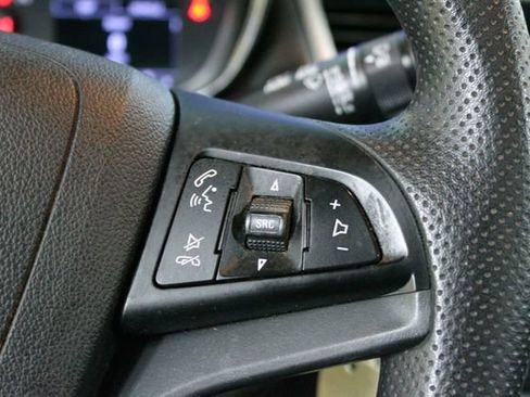 Used 2019 Chevrolet Trax LT image 16