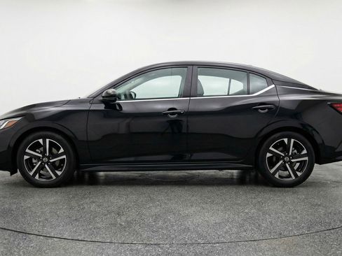 Used 2025 Nissan Sentra SV image 3