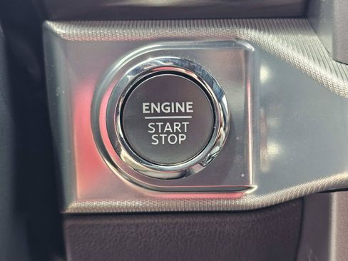 Used 2025 Ford F150 Lariat w/ Equipment Group 501A Mid AWD/4WD image 23