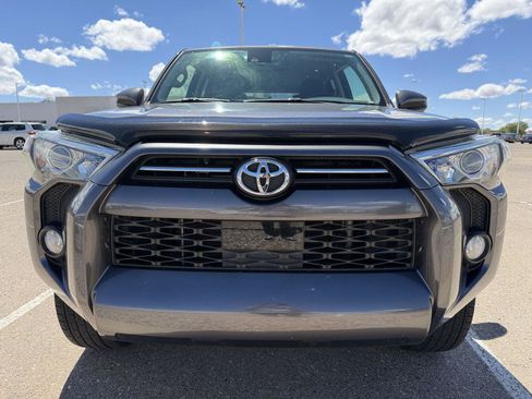 Used 2020 Toyota 4Runner SR5 AWD/4WD image 10