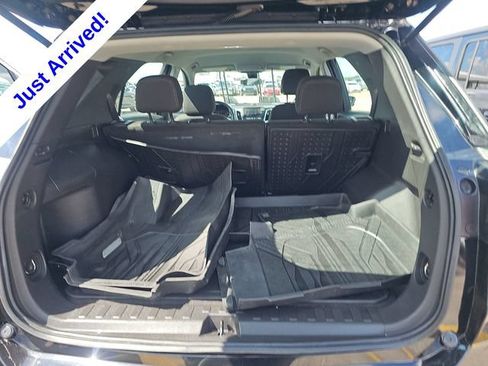 Used 2023 Chevrolet Equinox LS w/ LPO, Floor Liner Package FWD image 9