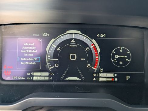 Used 2025 Toyota Tundra Limited AWD/4WD image 19