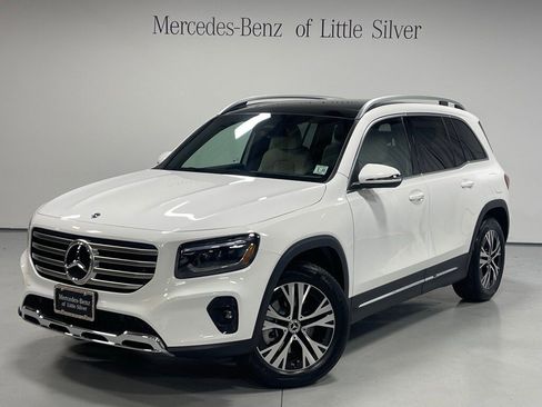 Used 2026 Mercedes-Benz GLB 250 4MATIC image 1