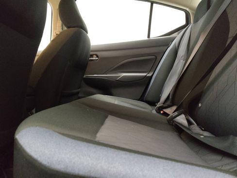 Used 2025 Nissan Versa SV FWD image 18
