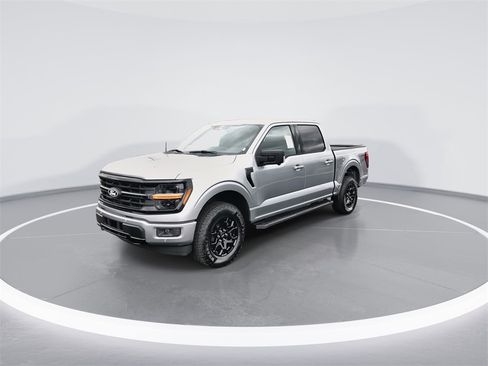 New 2025 Ford F150 XLT w/ Equipment Group 302A MID image 4