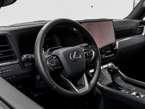 Used 2024 Lexus GX 550 w/ Accessory Package (2T) image 13