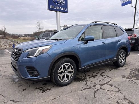 Used 2023 Subaru Forester Premium image 6