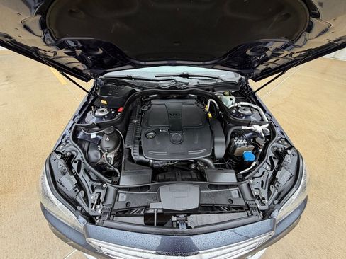Used 2016 Mercedes-Benz E 350 Sedan w/ Premium Package image 20