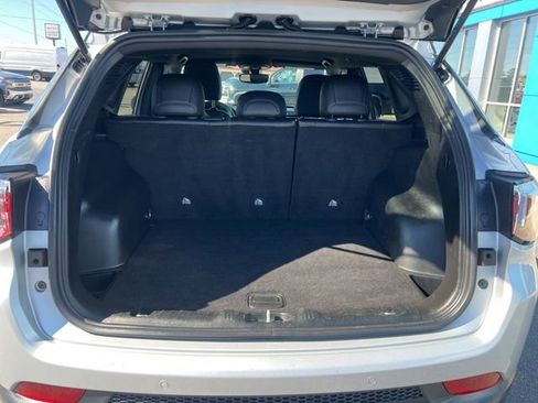 Used 2025 Jeep Compass Limited image 26