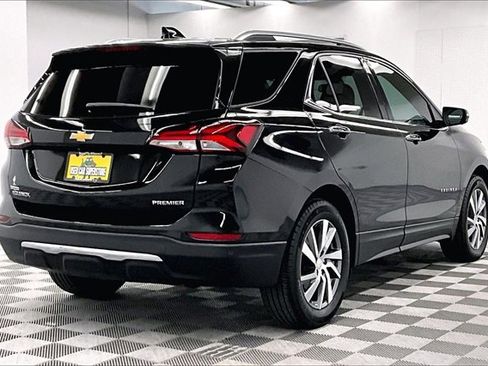 Used 2023 Chevrolet Equinox Premier image 12