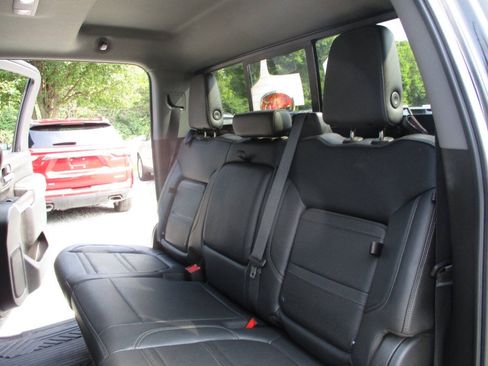 Used 2022 GMC Sierra 3500 Denali w/ Denali Ultimate Package AWD/4WD image 37