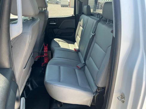 Used 2018 Chevrolet Silverado 1500 W/T AWD/4WD image 8