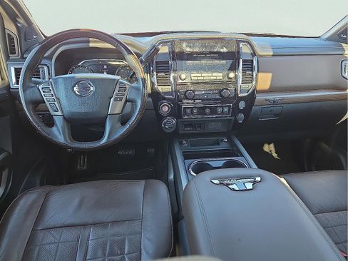 Used 2021 Nissan Titan Platinum Reserve w/ Moonroof Package image 11
