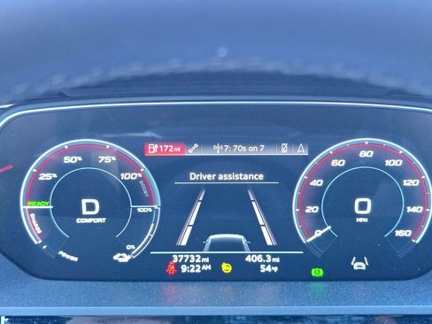 Used 2023 Audi e-tron Premium Plus w/ Premium Plus Package AWD/4WD image 5